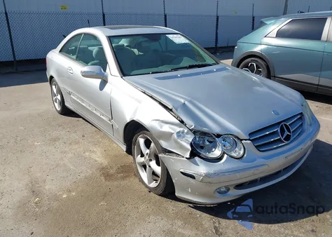 2005 Mercedes-Benz Clk 320 z USA, uszkodzony, nr VIN WDBTJ65J75F125840